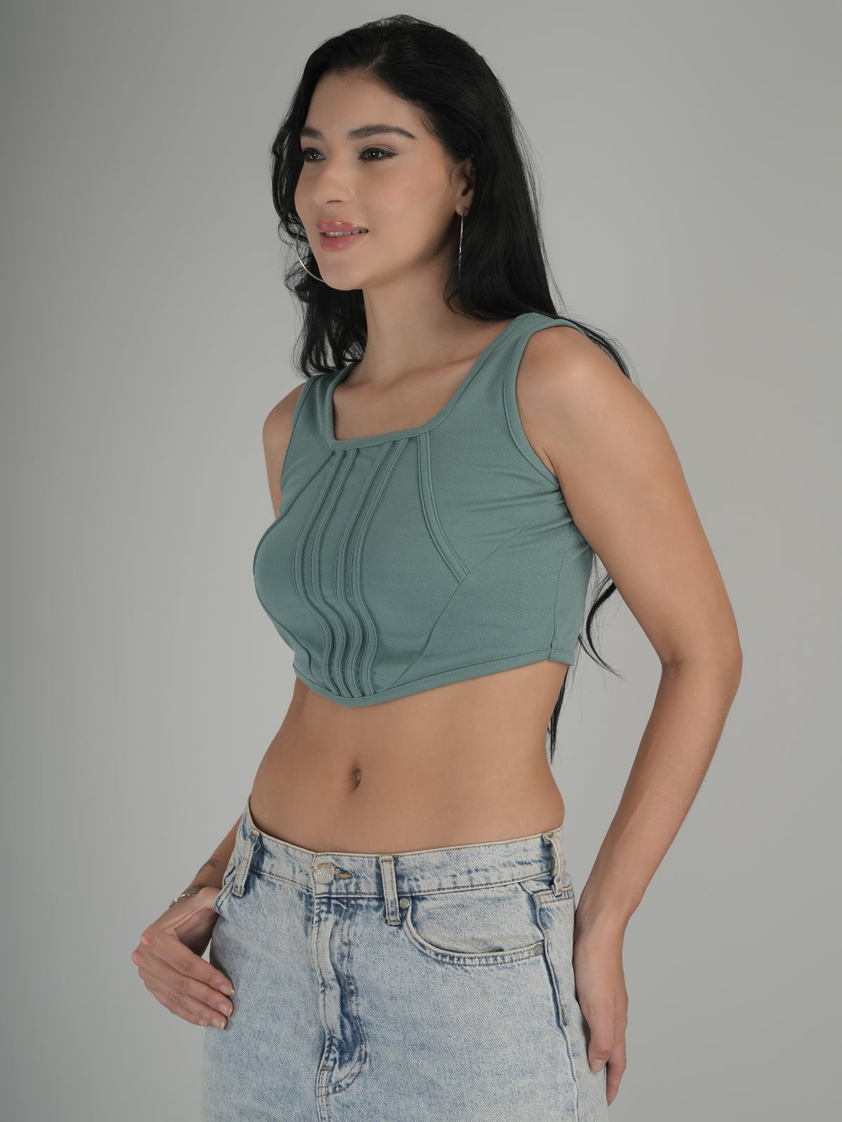 Classic Fit Solid Crop Top